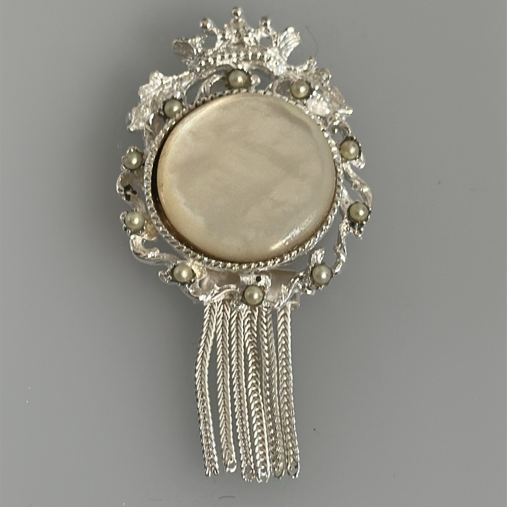 victorian Brooch 925 shell